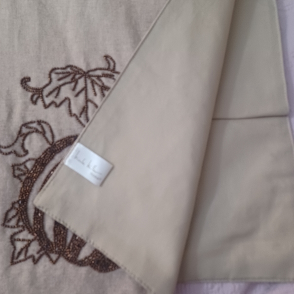 NICOLE MILLER HOME PUMKIN SEQUENCE TABLE RUNNER NWT 14" X 72" - Picture 8 of 16